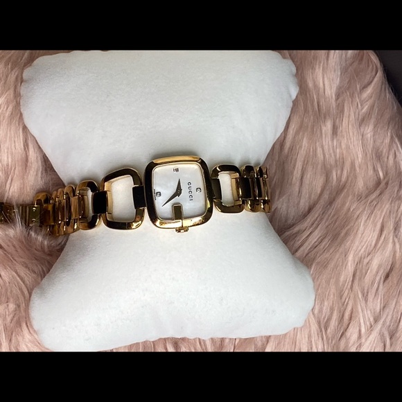 1️⃣0️⃣0️⃣0️⃣ Gucci G-Gold-Tone Diamond Watch🛍🎁 - Picture 8 of 11